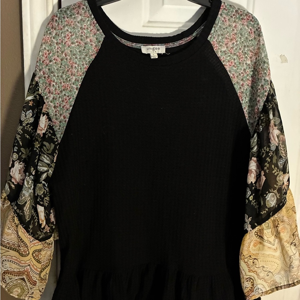 Umgee Black Floral Raglan Peasant Top waffle knit size L women